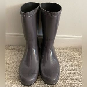 UGG purple/grey rain boots